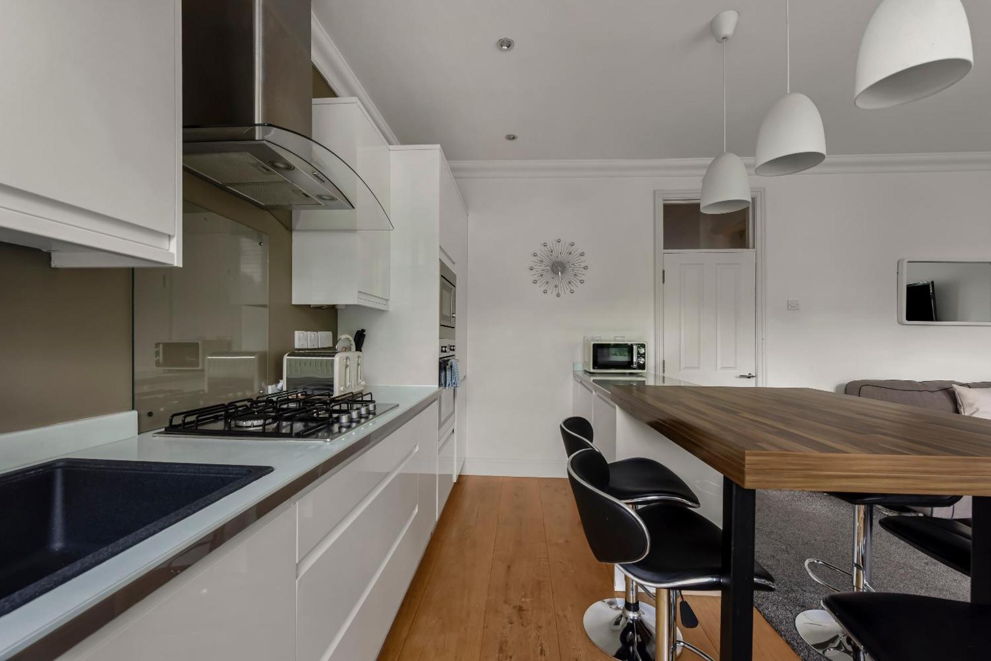 The West Kensington Collection Apartment London Exterior photo