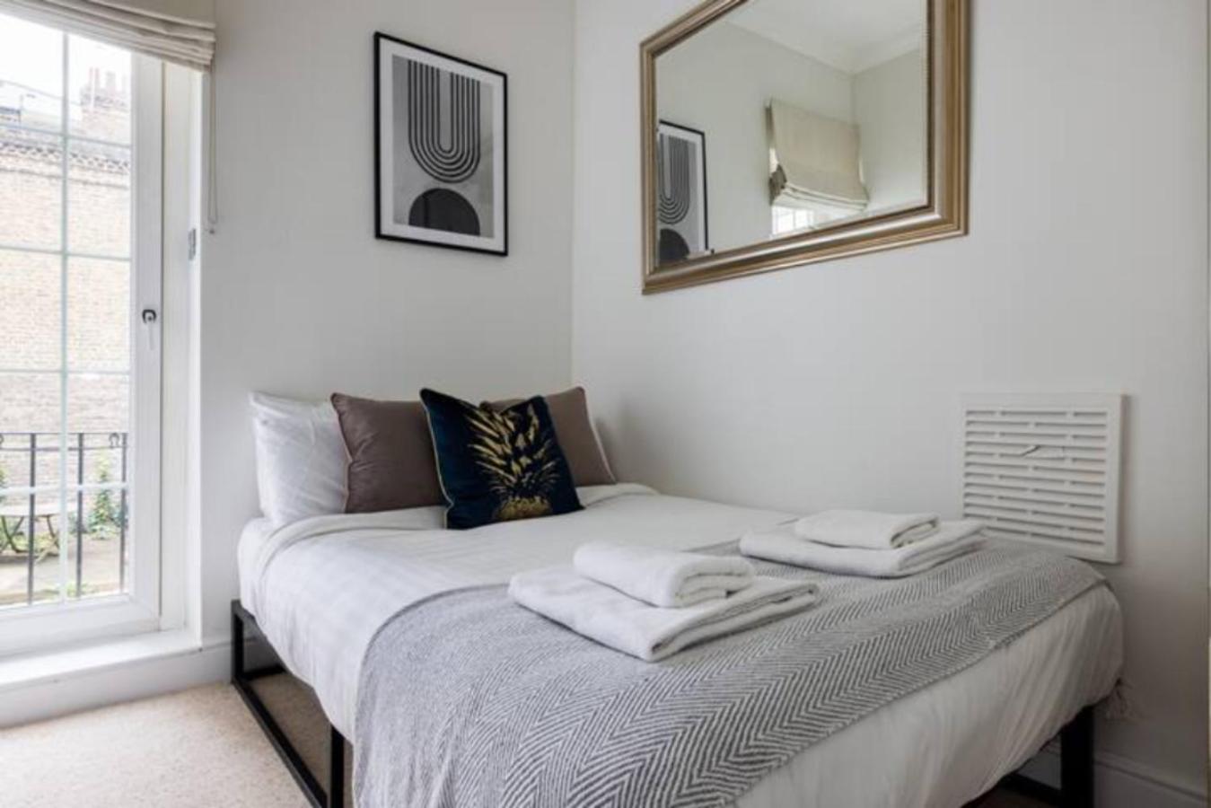 The West Kensington Collection Apartment London Exterior photo